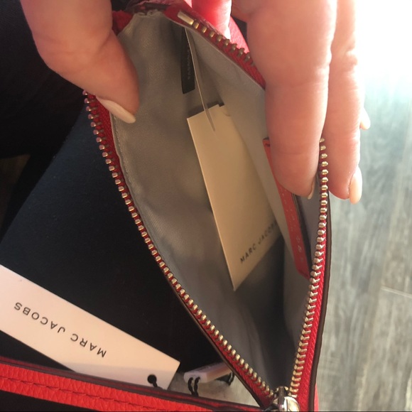 Marc Jacobs Empire City Leather Wristlet NWT - Picture 7 of 8